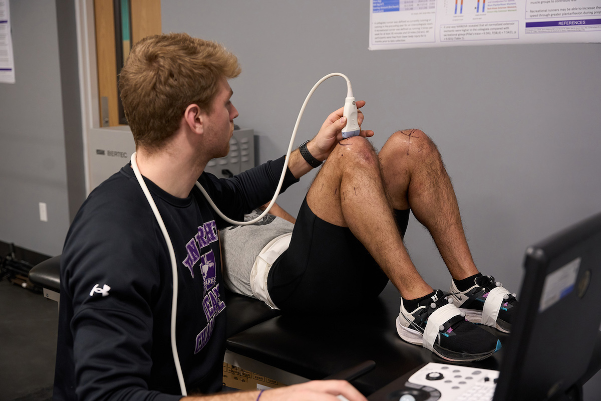 Kinesiology students in clinic